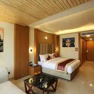 Omega - Central, Sec 45 Hotel Gurgaon